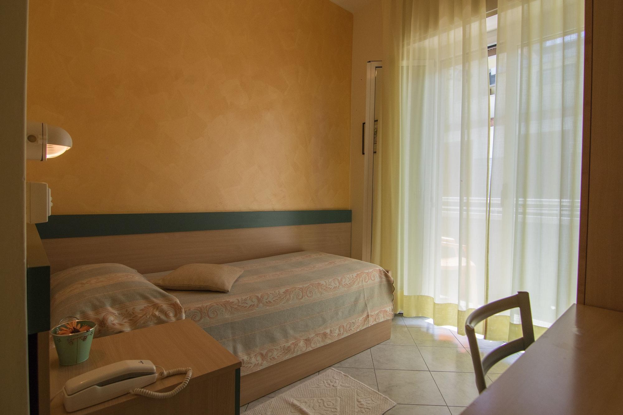 Hotel Solidea Ρίμινι Εξωτερικό φωτογραφία