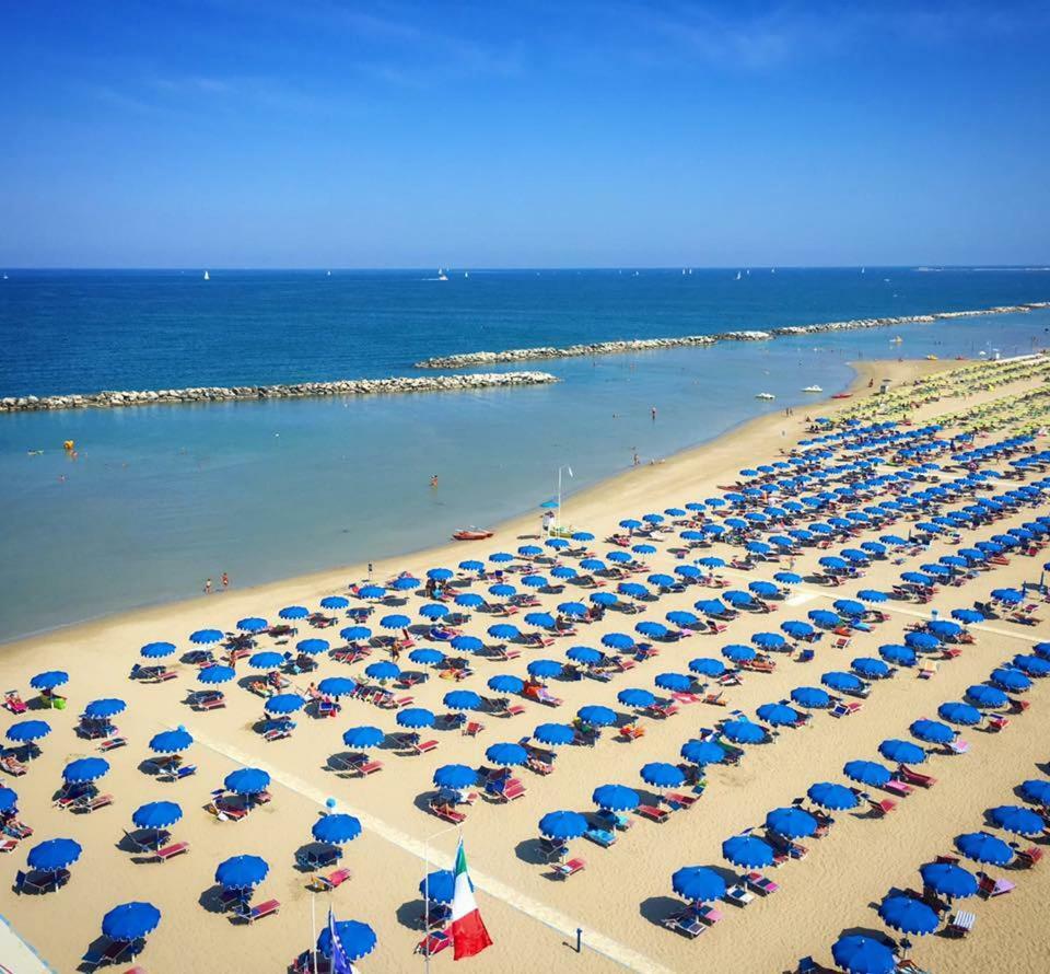 Hotel Solidea Ρίμινι Εξωτερικό φωτογραφία