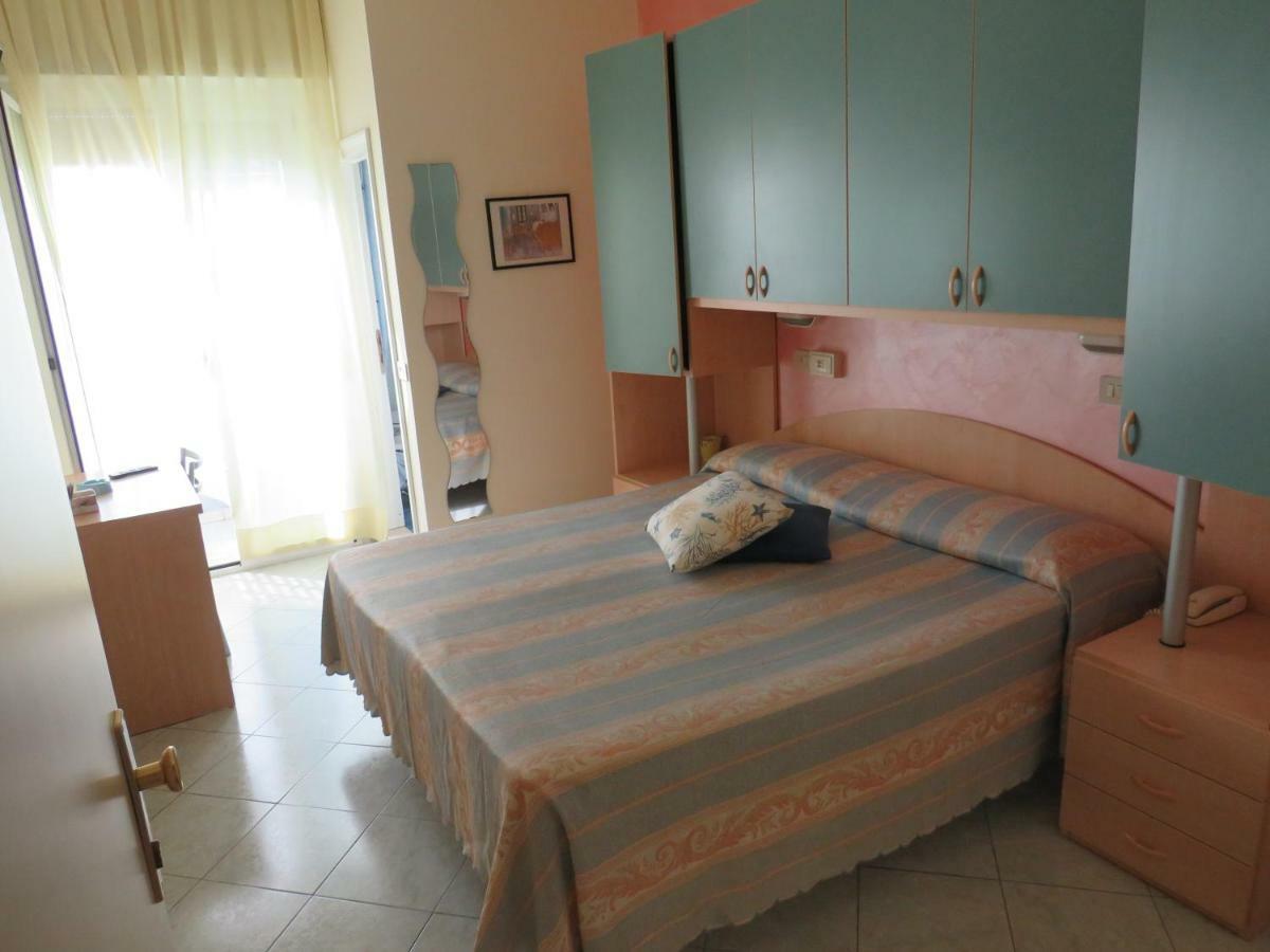 Hotel Solidea Ρίμινι Εξωτερικό φωτογραφία